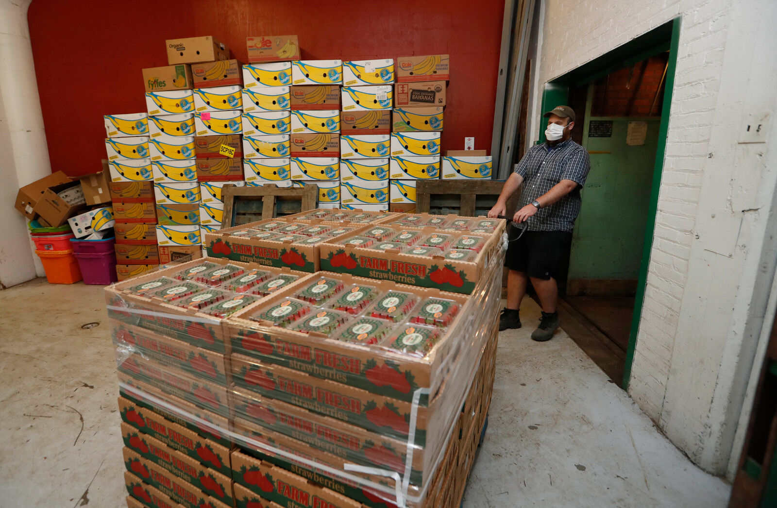 Strawberries arrive at FreshFix